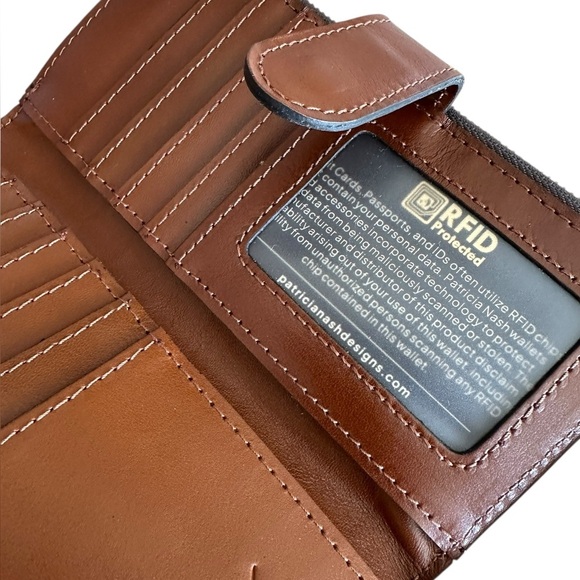 Patricia Nash Nazari Wallet - Picture 3 of 7